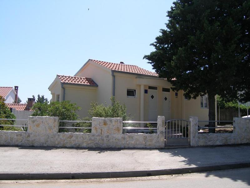 Apartmani Matela Petrcane Exteriér fotografie